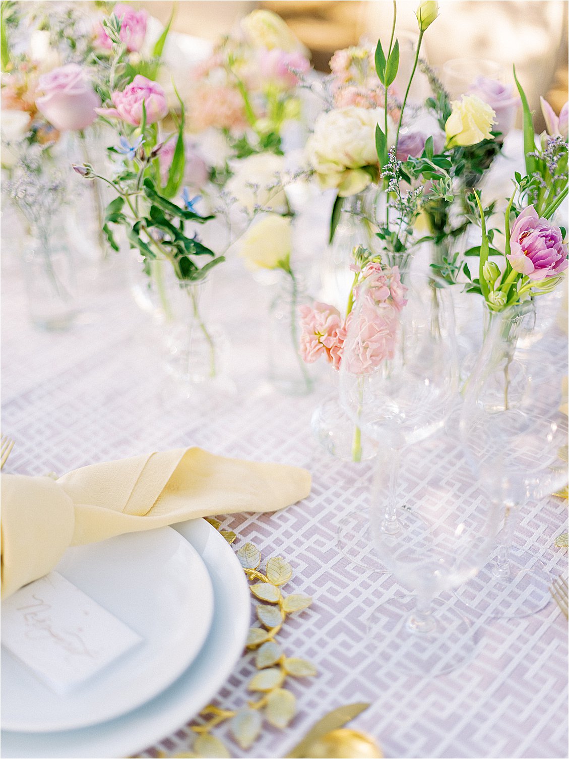 reneehollingsheadphotography_pastel_spring_kiawah_resort_wedding_inspiration_0039.jpg