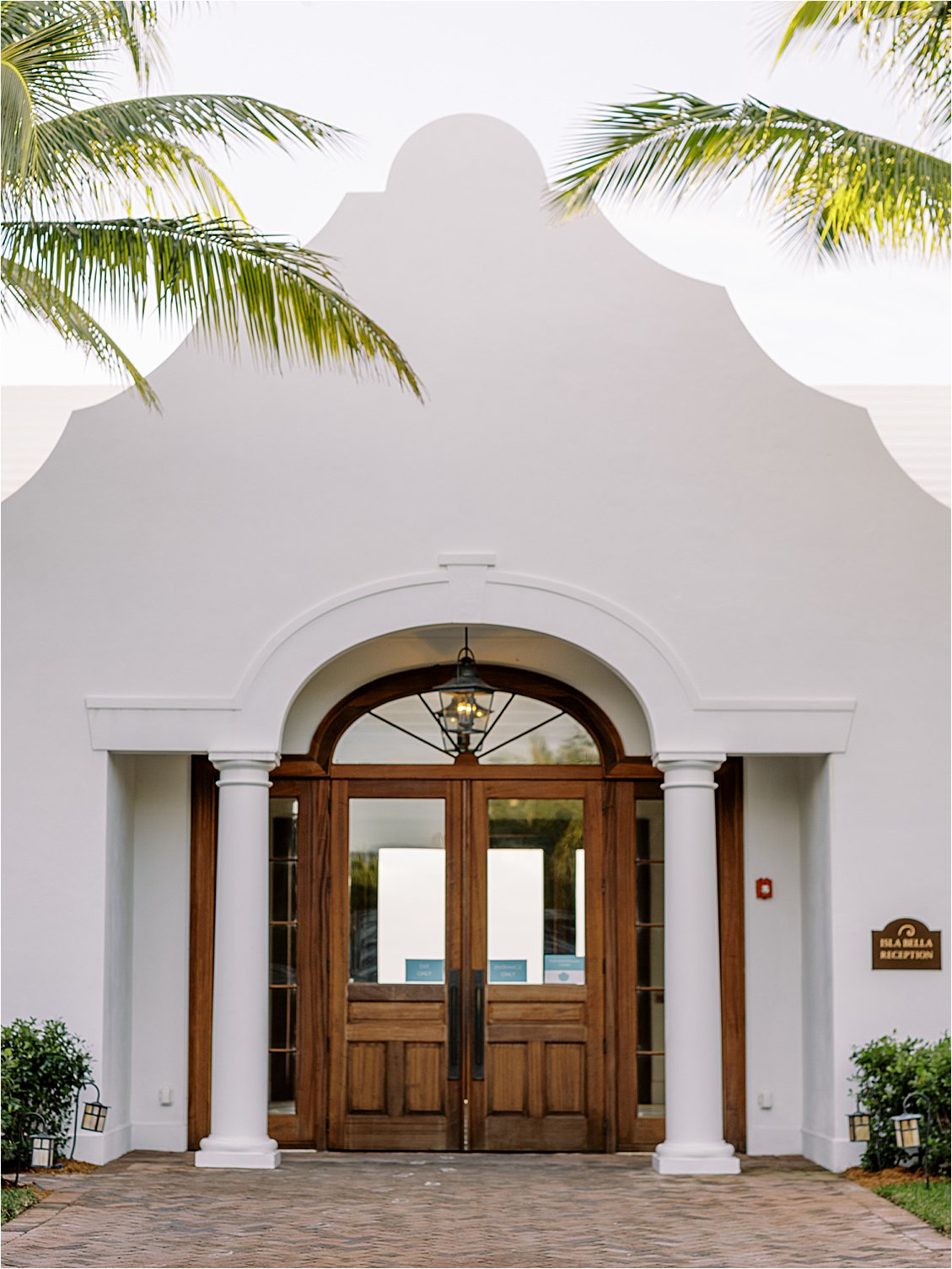White Architecture Isla Bella Resort in Marathon Key with Florida + Destination Film wedding photographer Renee Hollingshead.