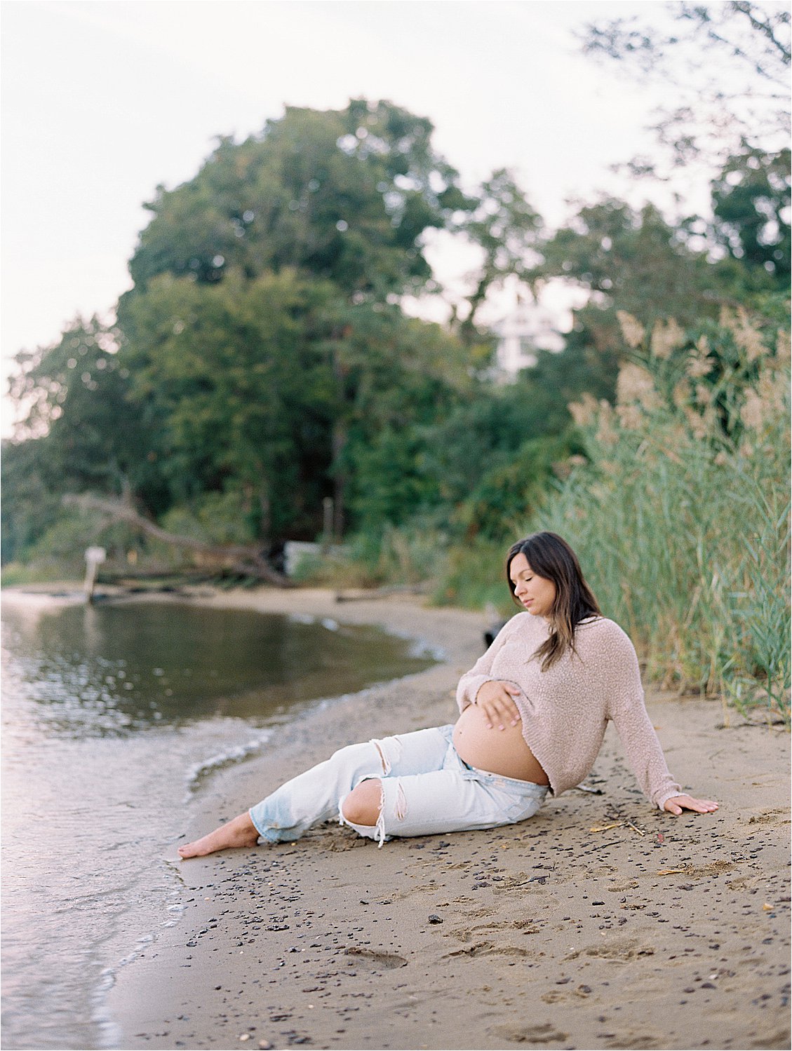 Cozy Casual Maternity Session on the Bay with Annapolis Film Photographer, Renee Hollingshead